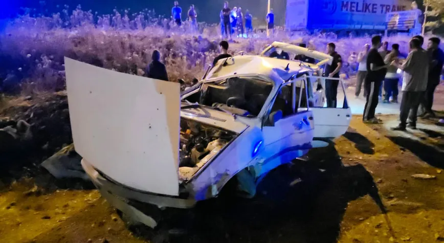 Hatay'da Feci Kaza: Tırın Çarptığı Otomobil Şarampole Uçtu