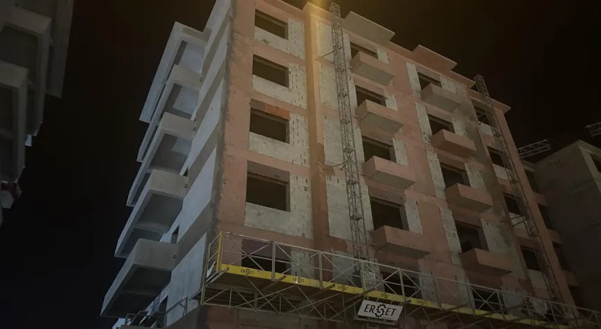 Hatay'da İnşaattan Düşen İşçi Hayatını Kaybetti