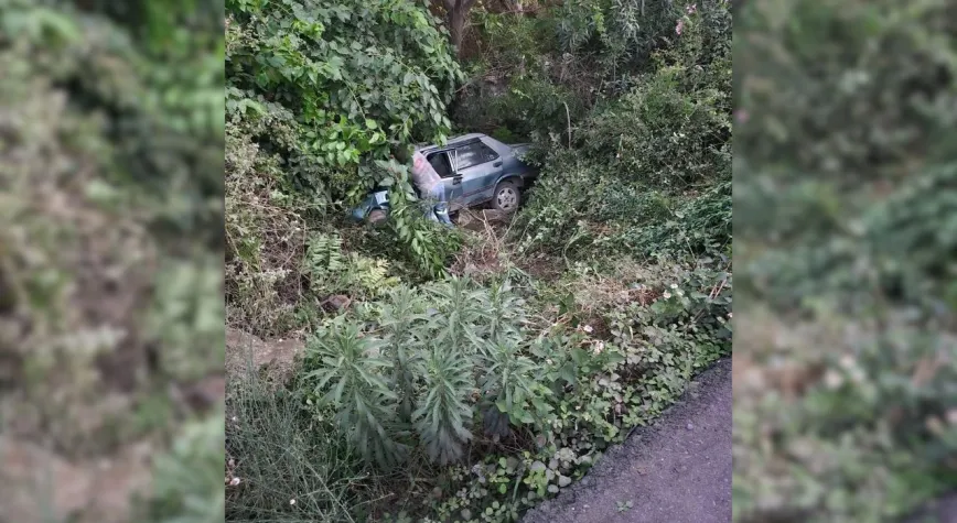 Hatay'da Otomobil Dereye Uçtu: 1 Yaralı