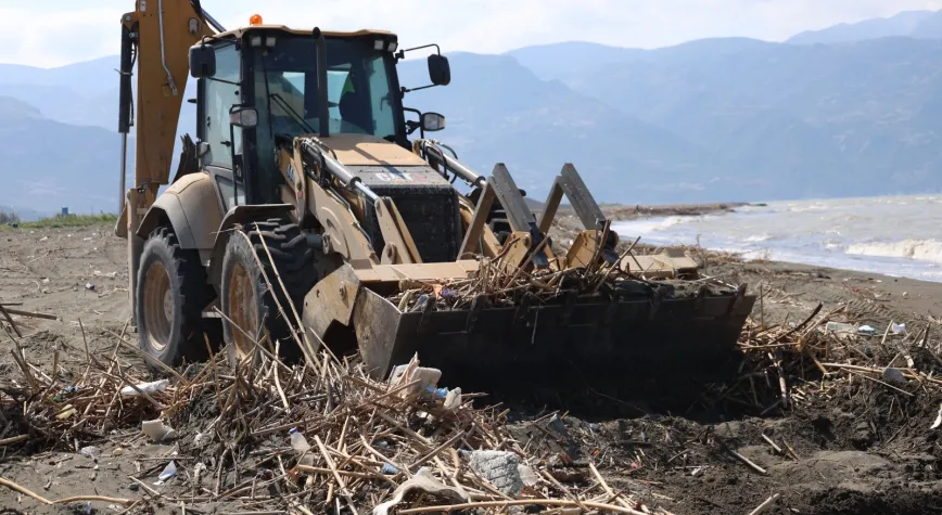 Hatay Sahillerinde Yaz Öncesi Temizlik Seferberliği Başladı