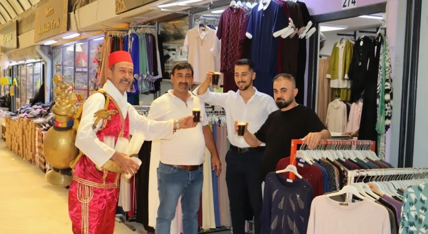 Hatay’da Asırlık Meyan Şerbeti Geleneği Hançer Usta ile Geleceğe Taşınıyor