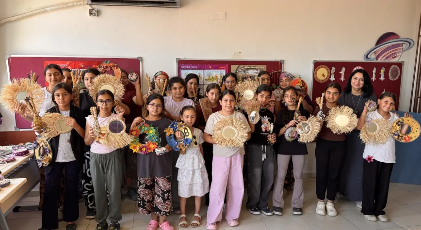 Hatay’da Atıklar Çocukların Ellerinde Dekoratif Ürünlere Dönüşüyor