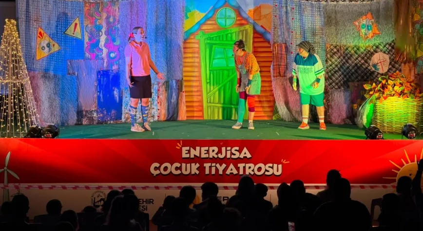 Hatay’da Çocuklar Tiyatro Turnesiyle Buluştu