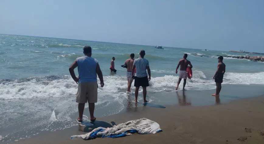 Hatay’da Denize Giren 13 Yaşındaki Çocuk Kayboldu
