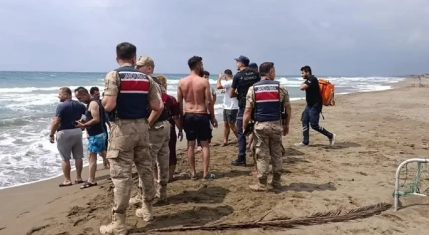 Hatay’da denize giren 2 kardeşten biri boğuldu