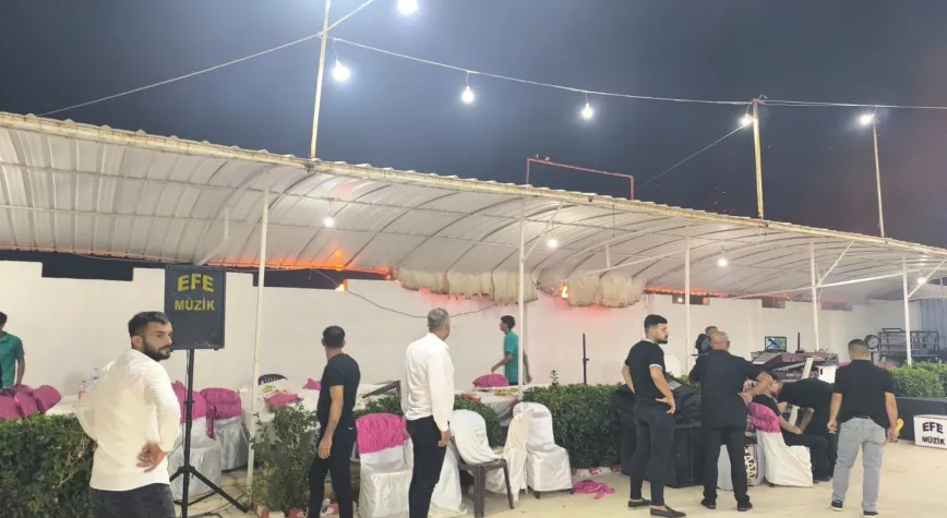 Hatay’da Düğünde Yangın Çıktı, Halay Durmadı