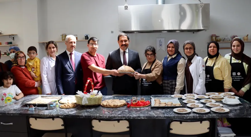 Hatay’da Engellilere Hem Tedavi Hem Meslek Desteği