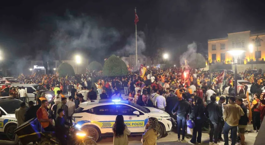 Galatasaray Şampiyonluğu Hatay’da Konvoylarla Kutlandı