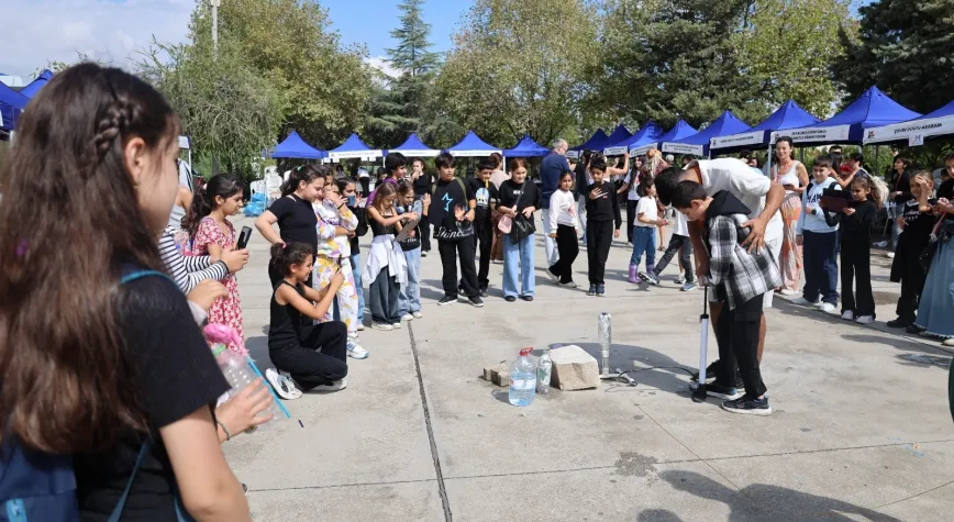 Hatay’da Öğrenciler Bilim Şenliğinde Buluştu