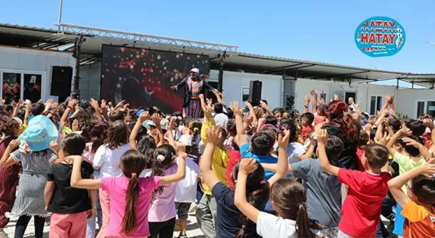 HATAY'DA ÖĞRENCİLER TRAFİK KURALLARINI EĞLENEREK ÖĞRENDİ