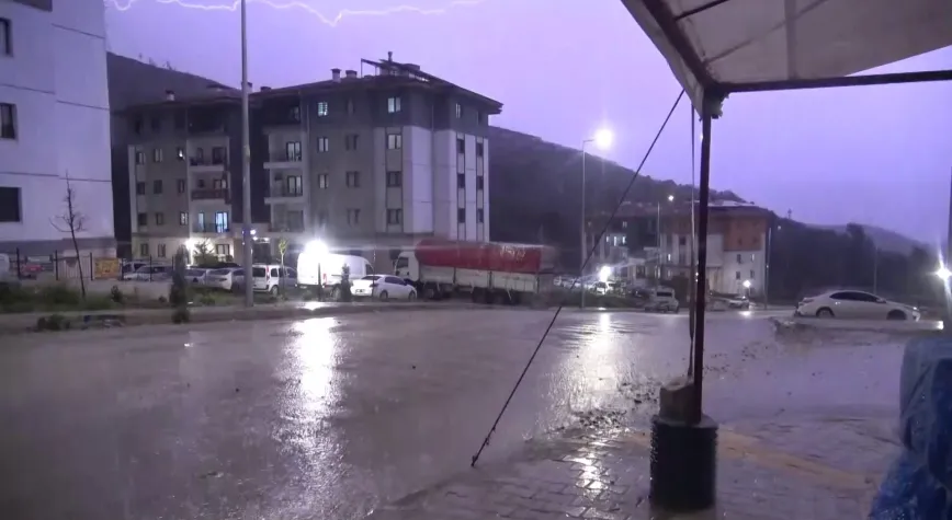 Hatay’da Şiddetli Fırtına ve Yağış