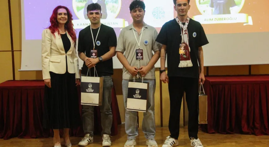 Hatay’da Üniversiteler Arası Bilgi Yarışması Sona Erdi