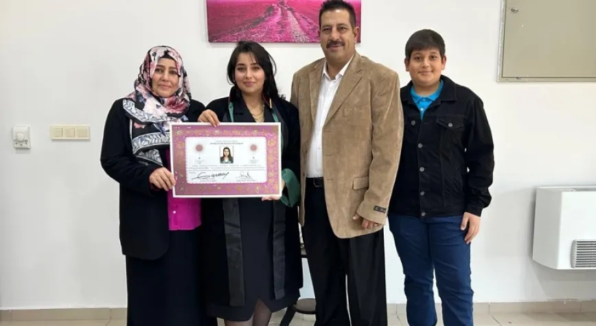 Hataylı Avukat Menal Bök, Cübbesini Giyerek Mesleğe Başladı