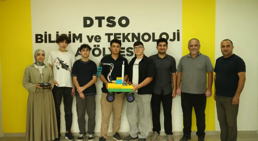 Hataylı öğrenciler TEKNOFEST için robot geliştirdi