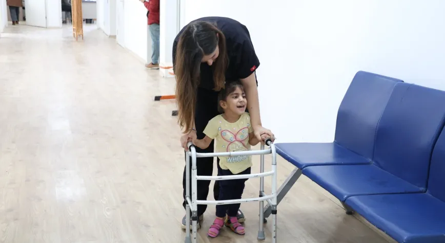 HBB Sağlık Merkezi Ada Su’ya Yürümeyi Öğretti