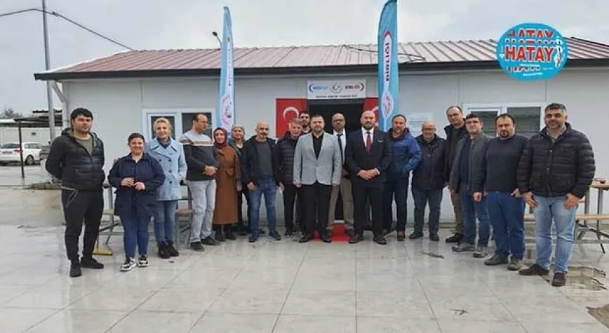 HEKİM BİRLİĞİ SENDİKASI DEPREMZEDE HEKİMLER İÇİN YAŞAM EVLERİ AÇTI 