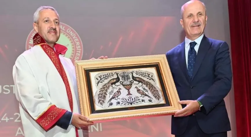HMKÜ'DE AKADEMİK YIL TÖRENLE BAŞLADI