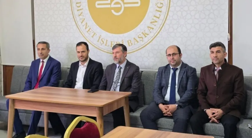 İl Müftüsü Mevlüt Topçu, Daire Personelinin Berat Kandili’ni Tebrik Etti
