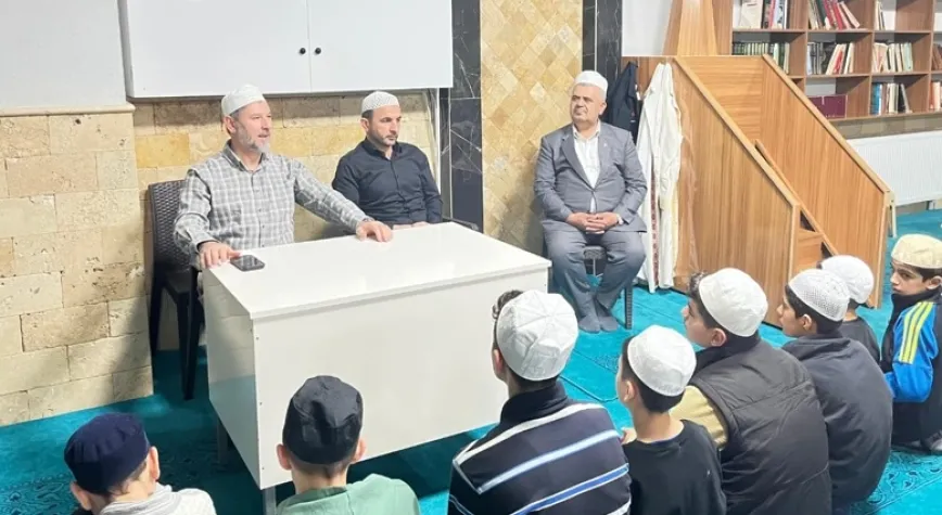 İl Müftüsü Topçu, Kırıkhan’da Hafızlık Öğrencileriyle Buluştu