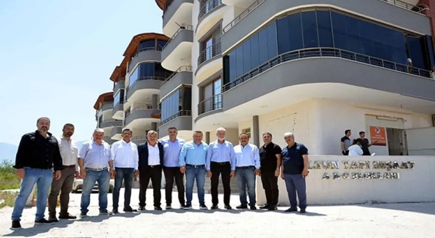 İş Yerleri Hasar Gören Üyeleri Ziyaret Etti