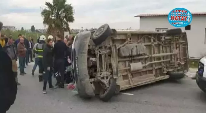 İşçi servis minibüsü TIR'a çarptı: 1 ölü, 7 yaralı