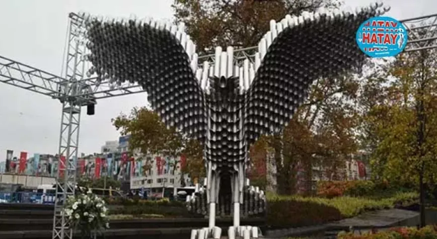 İskele meydanına dev kartal heykeli