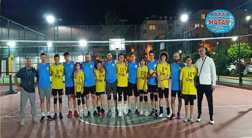 İSKENDERUN BELEDİYESİ VOLEYBOL TURNUVASINA  YOĞUN İLGİ