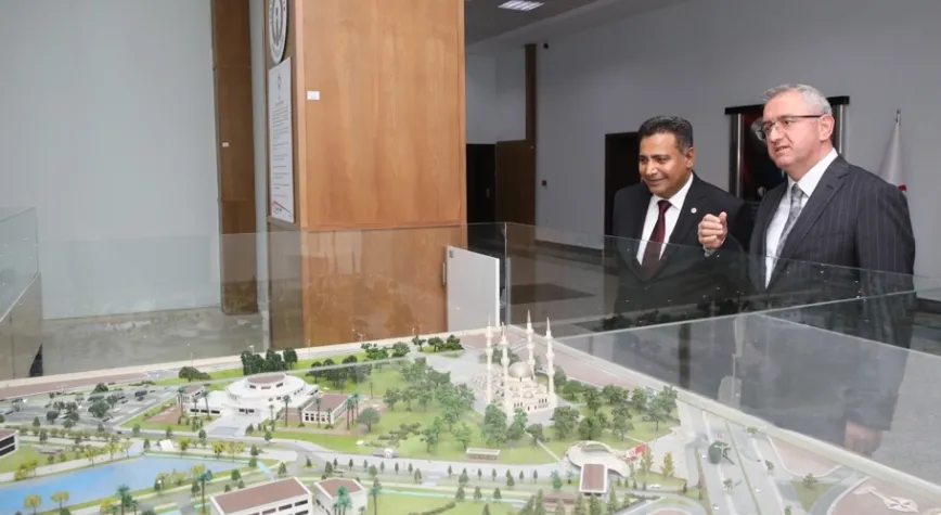 İSKENDERUN KAYMAKAMINDAN REKTÖR DURUEL’E HAYIRLI OLSUN ZİYARETİ