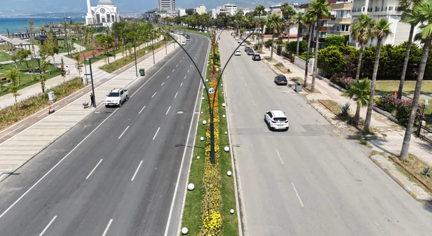 İskenderun Sahili Yeni Görünümüyle Dikkat Çekiyor