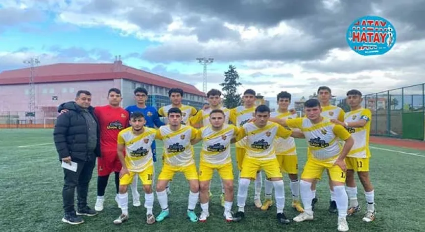 İSKENDERUN YILDIZ SPOR GENÇLERLE GÜLMEYE DEVAM EDİYOR