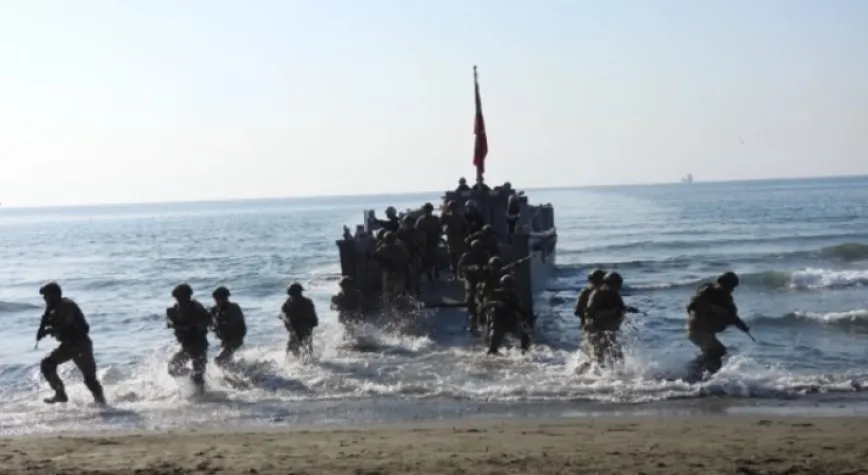 İSKENDERUN’DA AMFİBİ ÇIKARMA EĞİTİM