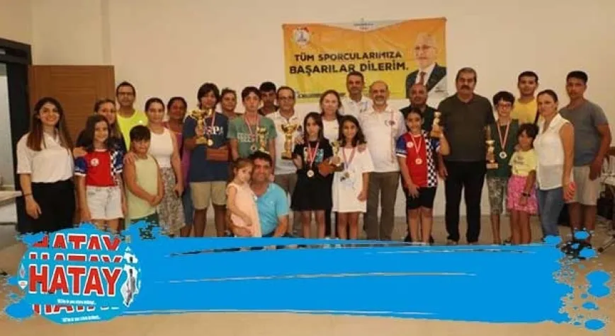 İSKENDERUN'DA DERECEYE GİRENLERE ÖDÜLLERİ VERİLDİ