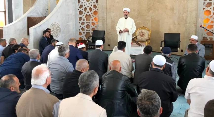 İskenderun’da Kur’an Ziyafeti Gönülleri Mest Etti