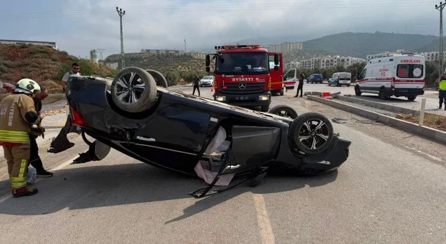 İskenderun’da Otomobil Takla Attı: 4 Yaralı