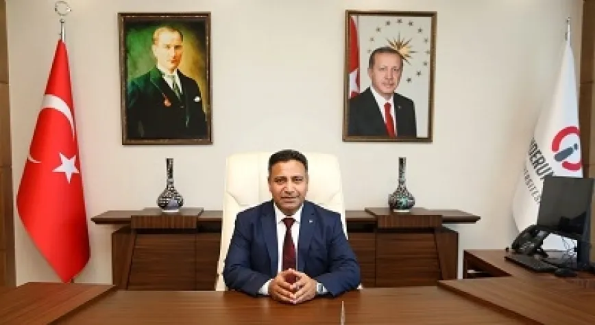 İSTE REKTÖRÜ PROF. DR. DURUEL YENİ YIL MESAJI YAYIMLADI