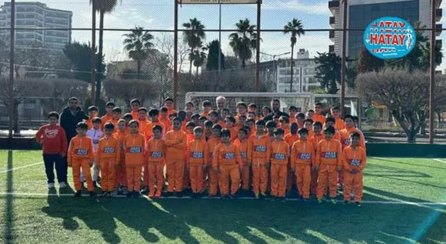 İTSO BAŞKANI LEVENT YILMAZ ASAŞSPOR FUTBOL OKULUNU ZİYARET ETTİ
