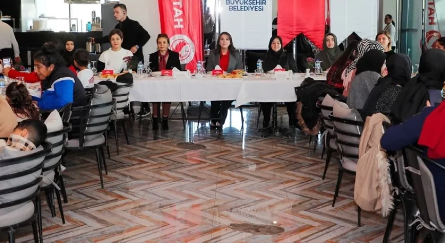 İYİLEŞME SÜRECİNDE KADINLARIN GÜÇLENMESİ ÖNEMLİ