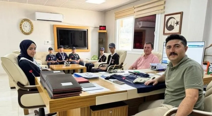 İZCİ KULÜBÜNDEN TEŞEKKÜR ZİYARETİ