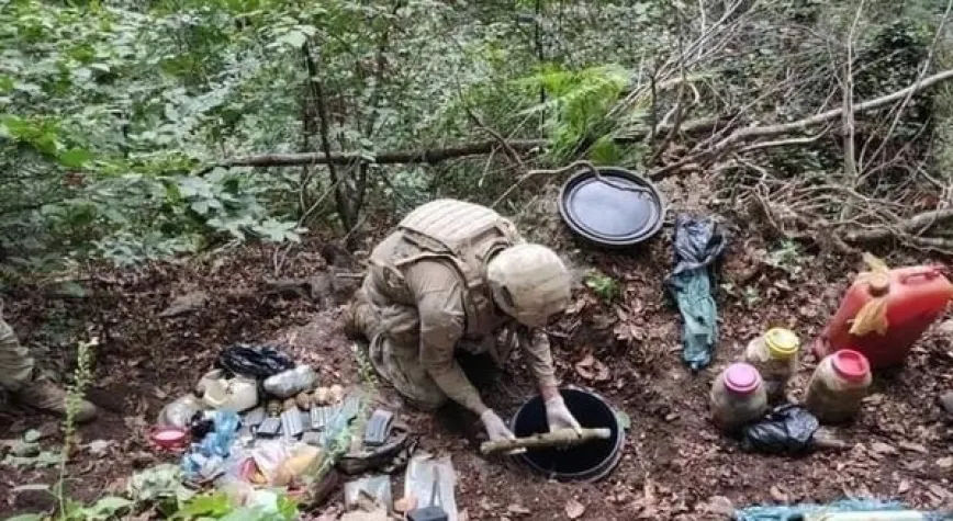 JÖH, PKK terör örgütüne ait 2 mühimmat deposu buldu!