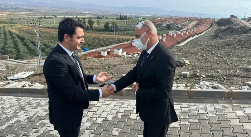 Kahraman’dan geçmiş olsun ziyareti