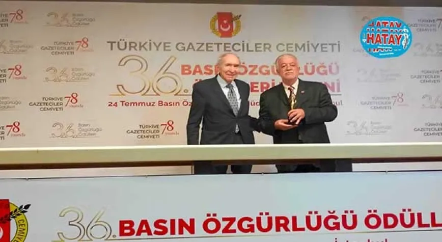 KALAYCIOĞLU’NA ÖDÜLÜ ALTAN ÖYMEN TARAFINDAN TAKDİM EDİLDİ