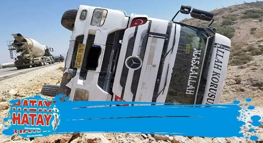 KAMYON DEVRİLDİ SÜRÜCÜSÜ YARALANDI