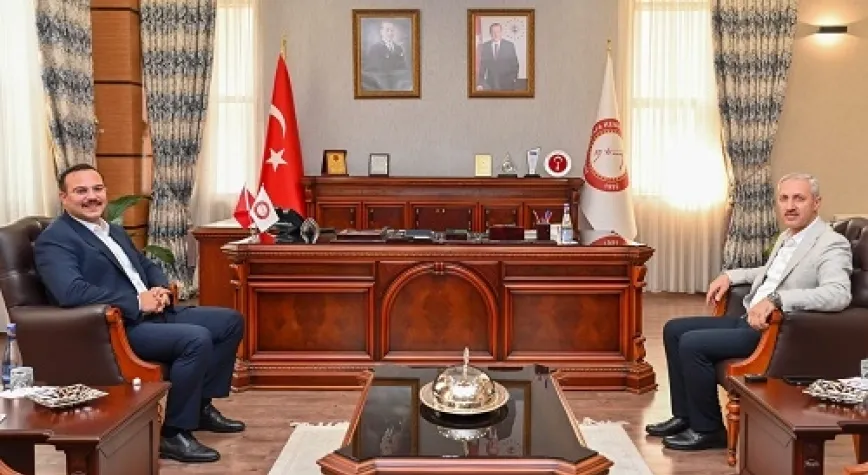 Kaymakam Şahin'den MKÜ Rektörü Eren'e Ziyaret
