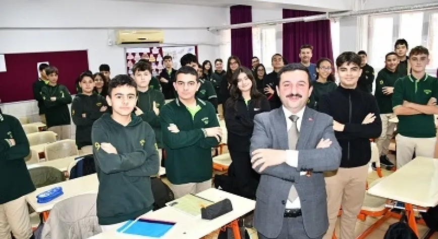 KAYMAKAM YILMAZ OKUL ZİYARETLERİNİ SÜRDÜRÜYOR