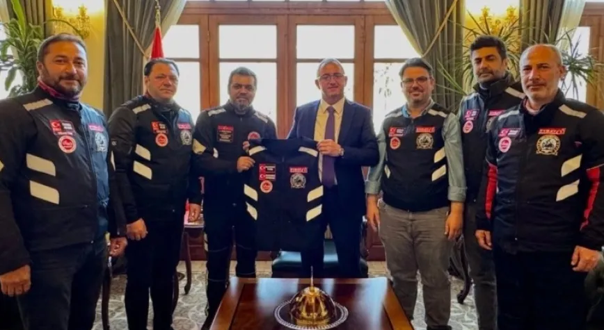 Kaymakama Özel Tasarlanmış Dernek Yeleği