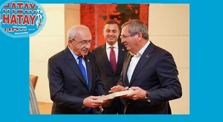Kılıçdaroğu’na kitabını hediye etti