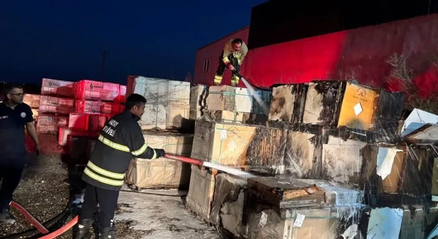 Kırıkhan’da İş Yerinde Yangın Paniği