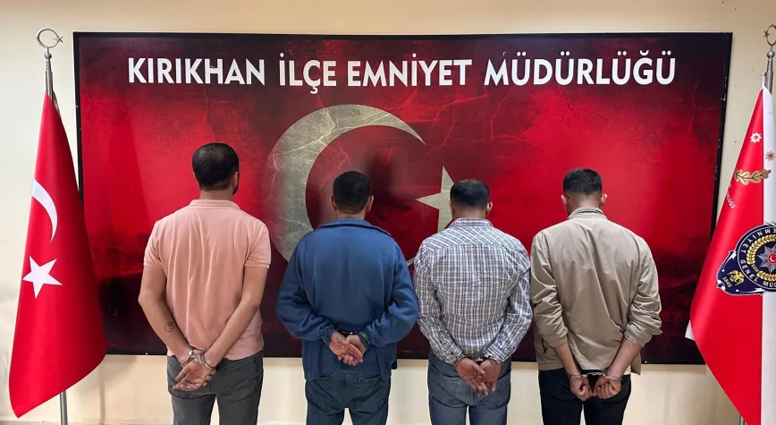 Kırıkhan’da Otomobil Kurşunlayan 4 Şüpheli Tutuklandı