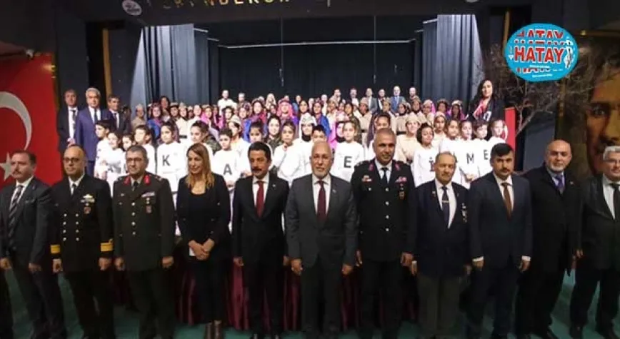 KIZ MESLEK LİSELİDEN ÇANAKKALE ORATORYOSU