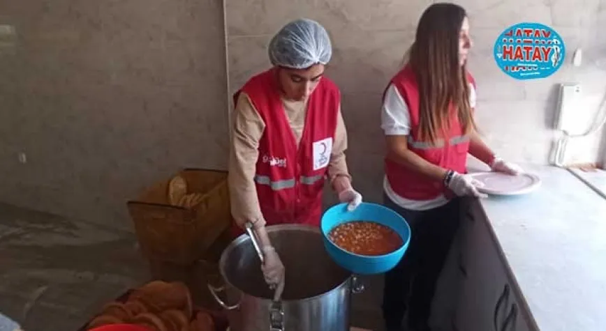 KIZILAY’DAN 2 BİN KİŞİYE YEMEK